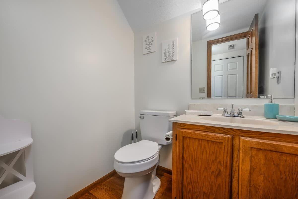 Family Friendly And Quite 2 Bedroom Condo Close To Fun Fort Wayne Exterior foto